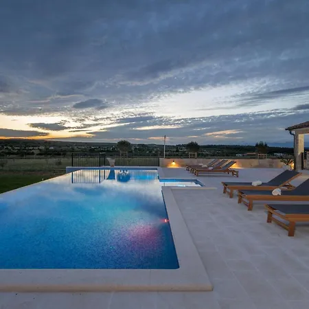 Viliska Holiday home *