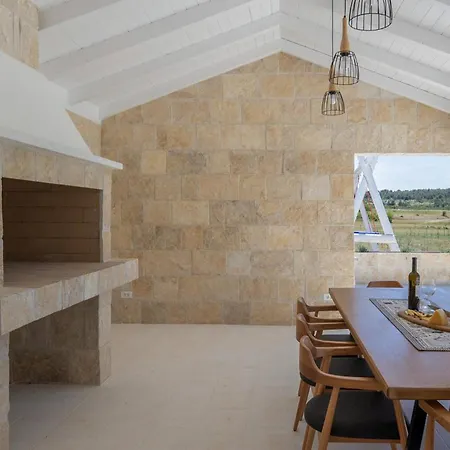 Viliska Holiday home Sveti Filip i Jakov